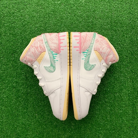 🍦*NEW* Air Jordan 1 Mid “Paint Drip” (GS) - Picture 4 of 10
